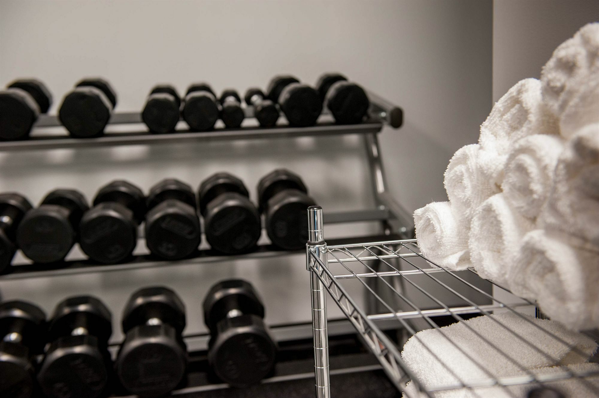Delta Hotels By Marriott Utica Bagian luar foto